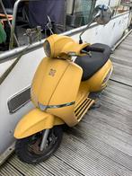 AGM scooter geel, Gebruikt, Benzine, Ophalen, Overige merken