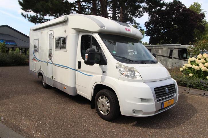 Adria Coral S 640 SP (bj 2010), Caravans en Kamperen, Campers, Bedrijf, tot en met 3, Half-integraal, Adria, Diesel, 6 tot 7 meter