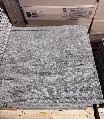 Desso tapijttegels grijs B-keus nieuw 15m² 50x50cm #148 beschikbaar voor biedingen