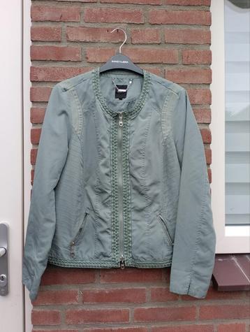 Mooi design jasje van Bonita,40 tint petrol met groen
 beschikbaar voor biedingen