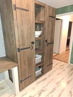 Massief houten kast, Huis en Inrichting, Kasten | Kledingkasten, Ophalen, 100 tot 150 cm, 200 cm of meer, Met hangruimte