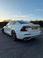 Volvo S60 T5 250pk R-DESIGN 2019 Wit, Auto's, 1800 kg, 4 cilinders, 1969 cc, S60