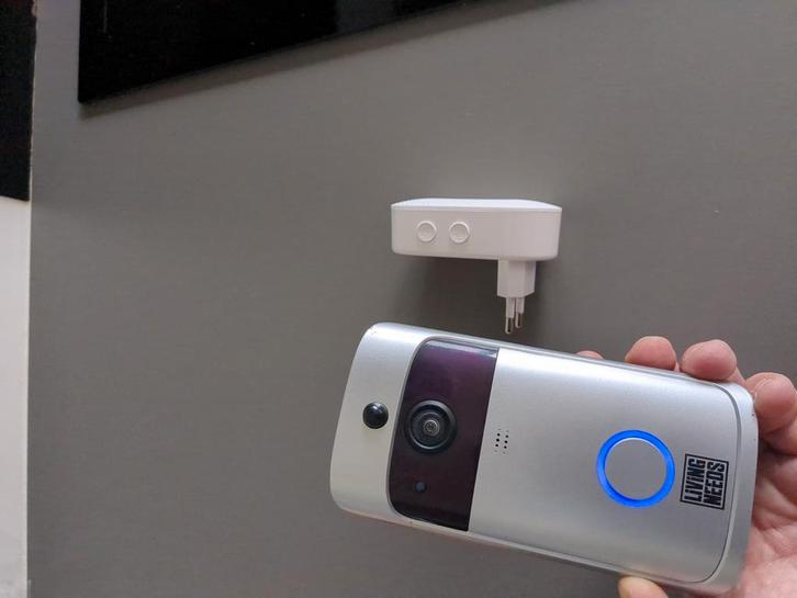 Living needs videodeurbel, Huis en Inrichting, Deurbellen, Zo goed als nieuw, Draadloos, Ingebouwde camera, Compatibel met smartphone