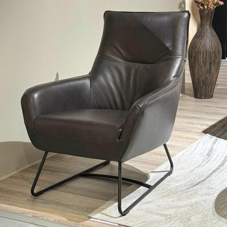 Inhouse Fauteuil Indola Bruin, Huis en Inrichting, Fauteuils, Nieuw, Leer, 50 tot 75 cm, 75 tot 100 cm, Ophalen