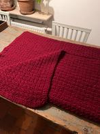 NIEUW HANDGEMAAKT DEKEN BABYDEKEN WIEG LEDIKANT DONKERROOD, Ophalen of Verzenden, Nieuw, 100 cm of meer, Deken