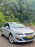 Opel Astra 
Motor: 1,4 turbo 
Bouwjaar: 2013 
KM: 177***
APK, Voorwielaandrijving, 65 €/maand, 680 kg, 4 cilinders