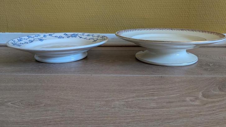 Twee presenteer schaaltjes op voet, Huis en Inrichting, Woonaccessoires | Schalen en Manden, Zo goed als nieuw, Rond, Ophalen of Verzenden