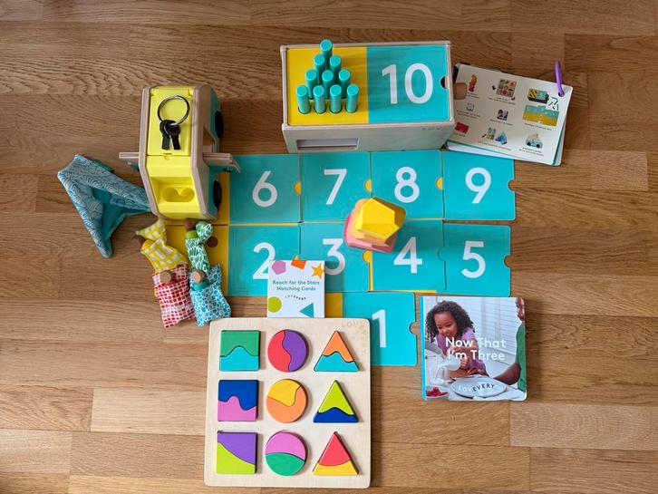 Lovevery The Free Spirit Play Kit. Full. 34-35-36 months, Kinderen en Baby's, Speelgoed | Educatief en Creatief, Zo goed als nieuw