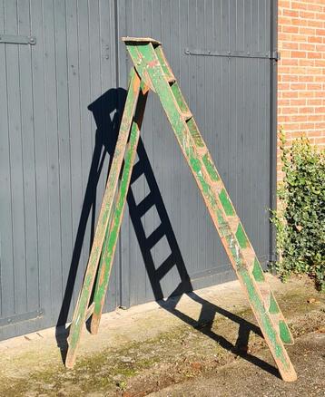 Oude decoratieve ladder trap brocante groen antiek beschikbaar voor biedingen