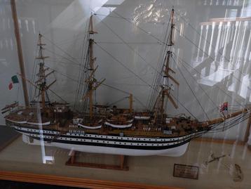 Americo Vespucci Model in Vitrine - Schaal 1:84 beschikbaar voor biedingen