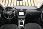 Skoda Octavia Combi 1.0 TSI Greentech Ambition CarPlay Navi, Stof, Gebruikt, Parkeersensor, Zwart