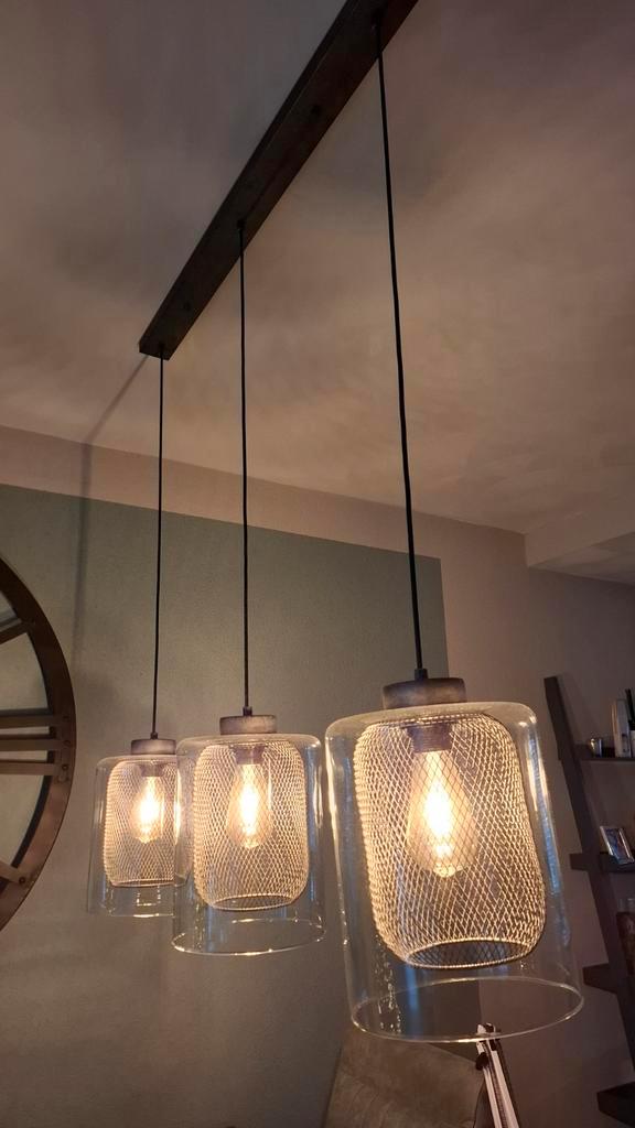 Te koop hanglamp met 3 glazen kappen en raster, Huis en Inrichting, Lampen | Hanglampen, Zo goed als nieuw, 75 cm of meer, Glas