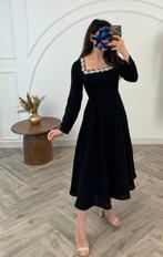 Midi A-line avondjurk, Kleding | Dames, Overige typen, Zwart, Ophalen of Verzenden, Zo goed als nieuw