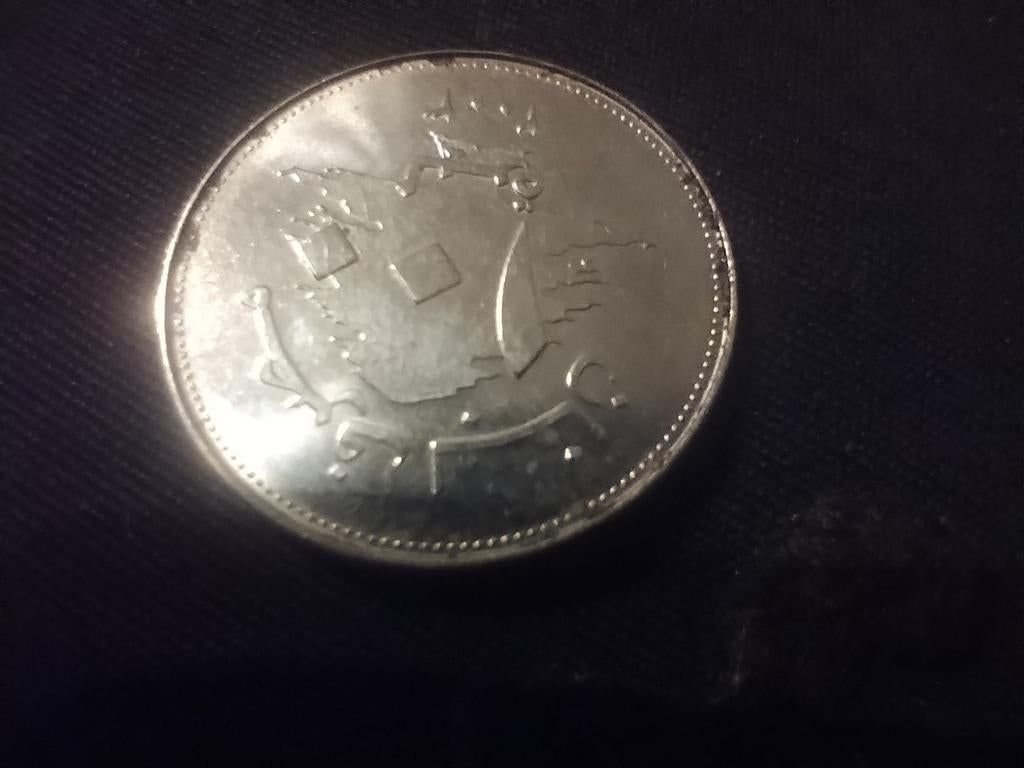 Libanese 100 Lira Munt - 2003, Postzegels en Munten, Munten | Azië, Ophalen of Verzenden, Midden-Oosten, Losse munt