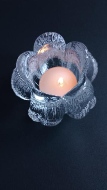 Kosta Boda Rosebud, rozenknop kristalglas waxinelichthouder beschikbaar voor biedingen