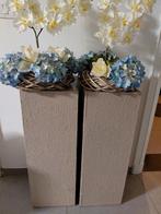 Zuilen en krans met nepbloemen, Ophalen, Zo goed als nieuw