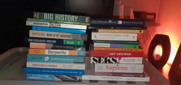 Diverse boeken, veel nieuw beschikbaar voor biedingen