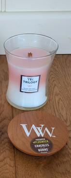 WOODWICK TRILOGY MEDIUM CANDLE, Huis en Inrichting, Woonaccessoires | Kandelaars en Kaarsen, Nieuw, Ophalen of Verzenden