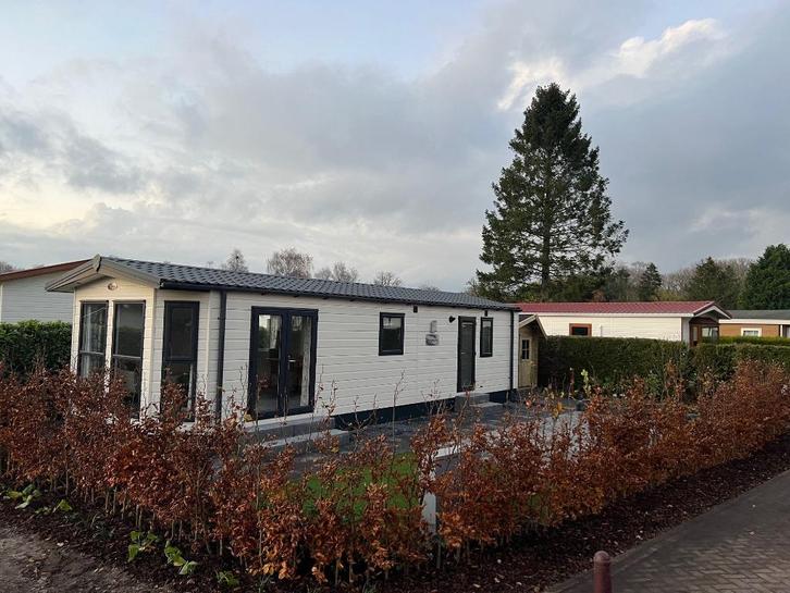 Chalet te koop op rustig park Veluwe, Caravans en Kamperen, Stacaravans, tot en met 4, Ophalen