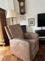 Mooie comfortabele sta op stoel, Huis en Inrichting, Fauteuils, Ophalen, Leer, Zo goed als nieuw, 50 tot 75 cm