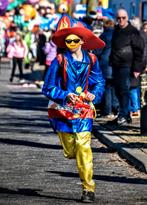 Brandweerpak inclusief helm en brandweerspuit maat 164, Kinderen en Baby's, Carnavalskleding en Verkleedspullen, Ophalen of Verzenden