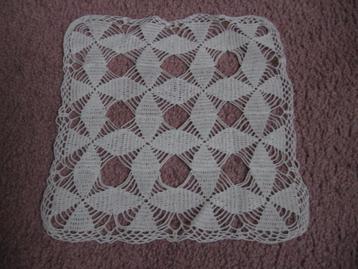 Leuk kleedje beschikbaar voor biedingen