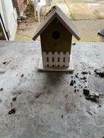 Leuk Vogelhuisje met Hekje, Tuin en Terras, Ophalen, Gebruikt