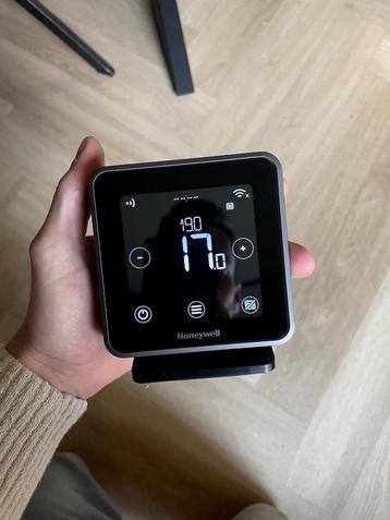Nette Honeywell T6R Smart Thermostaat incl. ketelmodule beschikbaar voor biedingen