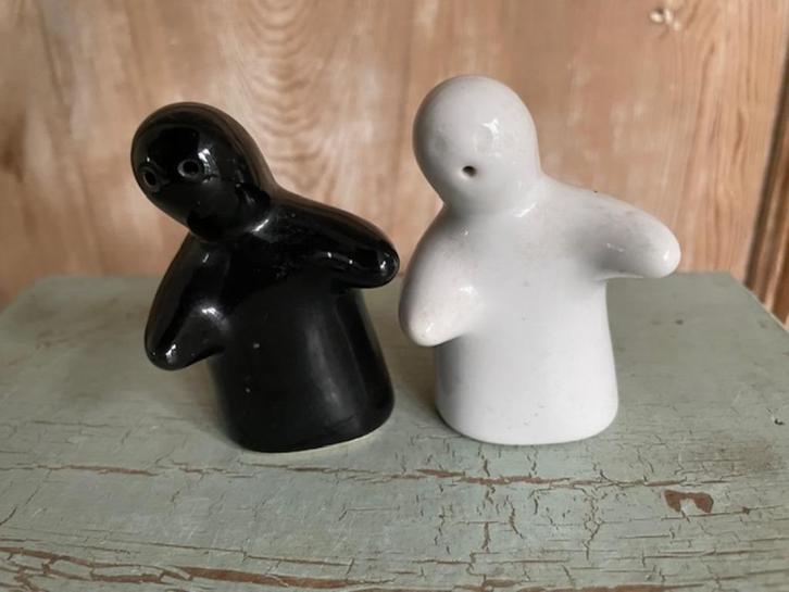 peper en zout stel 2 mensen omarmd / liefde. Zwart Wit., Huis en Inrichting, Keuken | Keukenbenodigdheden, Zo goed als nieuw, Ophalen