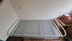 2 Avek logeerbedden waarvan 1 onderschuifbed., Huis en Inrichting, Ophalen, 90 cm, Wit, Tweepersoons