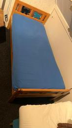 Peuterbed met matras, Kinderen en Baby's, Kinderkamer | Bedden, Ophalen, 70 tot 85 cm, 140 tot 160 cm, Zo goed als nieuw