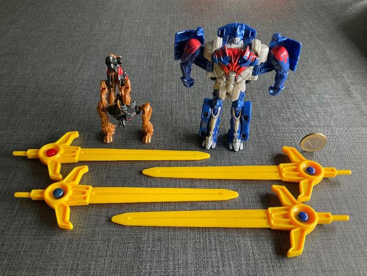 Transformers Optimus Prime Grimlock Cosmic Robot Sword 4x, Verzamelen, Transformers, Zo goed als nieuw, Overige generaties, Autobots