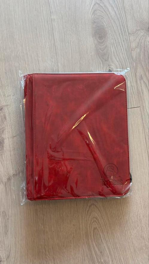 Pokémon TCG - TcgReus Toploader Binder 4-pocket map, Hobby en Vrije tijd, Verzamelkaartspellen | Pokémon, Nieuw, Ophalen of Verzenden