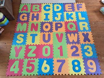 Puzzelmat foam, Letters en Cijfers beschikbaar voor biedingen