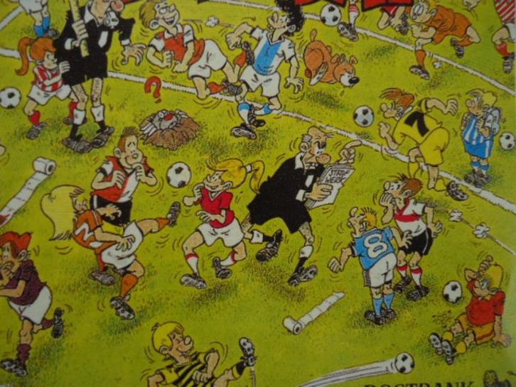 sticker oud Voetbal strip scheidsrechter school knvb retro, Verzamelen, Stickers, Zo goed als nieuw, Bedrijf of Vereniging, Verzenden