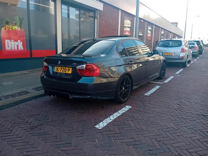 BMW 3-Serie 2.0 I 318 2006 Grijs, Auto's, BMW, Particulier, 3-Serie, Benzine, B, Sedan, Handgeschakeld, Geïmporteerd, Zilver of Grijs