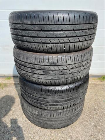 Set 4x 235/50/19 Hankook S1 Evo2 SUV zomerbanden