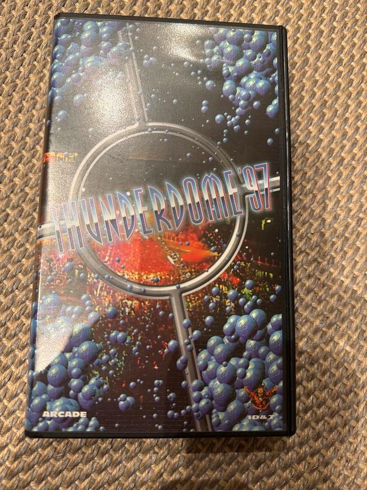 Thunderdome '97 VHS, Cd's en Dvd's, VHS | Documentaire, Tv en Muziek, Gebruikt, Alle leeftijden, Ophalen of Verzenden