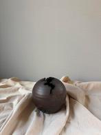 Vintage ceramic Japanese pottery bol bruin vaasje h11cm, Huis en Inrichting, Woonaccessoires | Vazen, Overige kleuren, Aardewerk of Porselein
