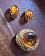 Antieke broche en clips oorbellen met steen uit erfenis, Overige materialen, Overige kleuren, Minder dan 4 cm, Ophalen of Verzenden