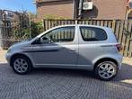 Toyota Yaris 1.0-16V VVT-i, Voorwielaandrijving, Gebruikt, 4 cilinders, 400 kg