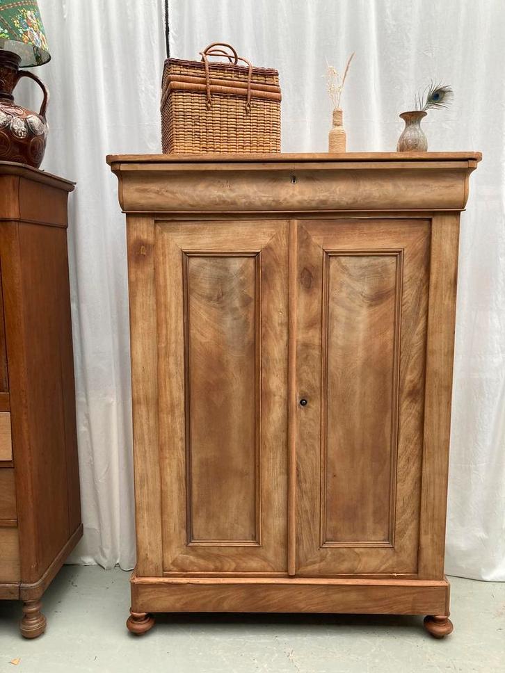 Prachtige antieke kledingkast - meidenkast - linenkast, Huis en Inrichting, Overige Huis en Inrichting, Ophalen