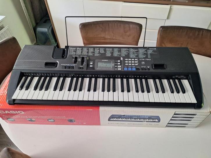 Casio CTK-720 electronic keyboard, Muziek en Instrumenten, Keyboards, Gebruikt, 61 toetsen, Casio, Ophalen