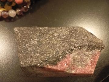 Ruwe Rhodoniet - 237 gr beschikbaar voor biedingen