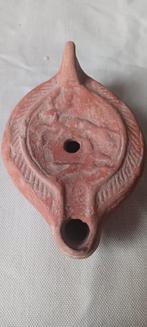 Terra Sigilatta Chiara lamp, Romeins, dierenfiguren, Ophalen of Verzenden