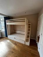 Nieuw Stapelbed met 3 slaapplaatsen ingebouwde kast en trap, Ophalen of Verzenden, Nieuw, Stapelbed
