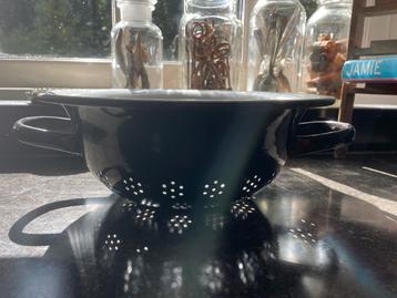 Zwart Emaille Vergiet - Vintage Keukenaccessoire beschikbaar voor biedingen