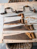 Diverse antieke hangereedschappen, Ophalen
