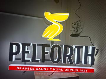 lichtreclame Pelforth bier beschikbaar voor biedingen