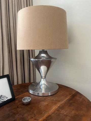 Mooie tafellamp incl kap, 61 cm hoog, puntgaaf beschikbaar voor biedingen